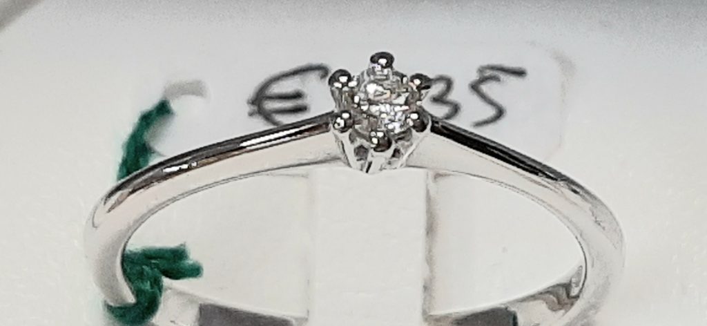 Solitari ORO 18 KT e DIAMANTI NATURALIct 0.07
